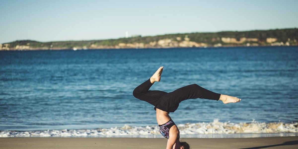 A person finds calm through outdoor meditation, reflecting the mindful aspect of free yoga apps.